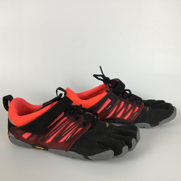 Vibram Black and Red Five Fingers - Picture 2 of 12